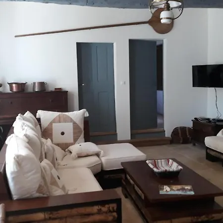 Le Mas De Cayre Holiday home *